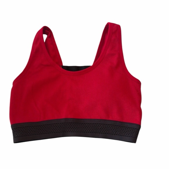 Spalding Other - NWOT Women's Spalding sports bra
